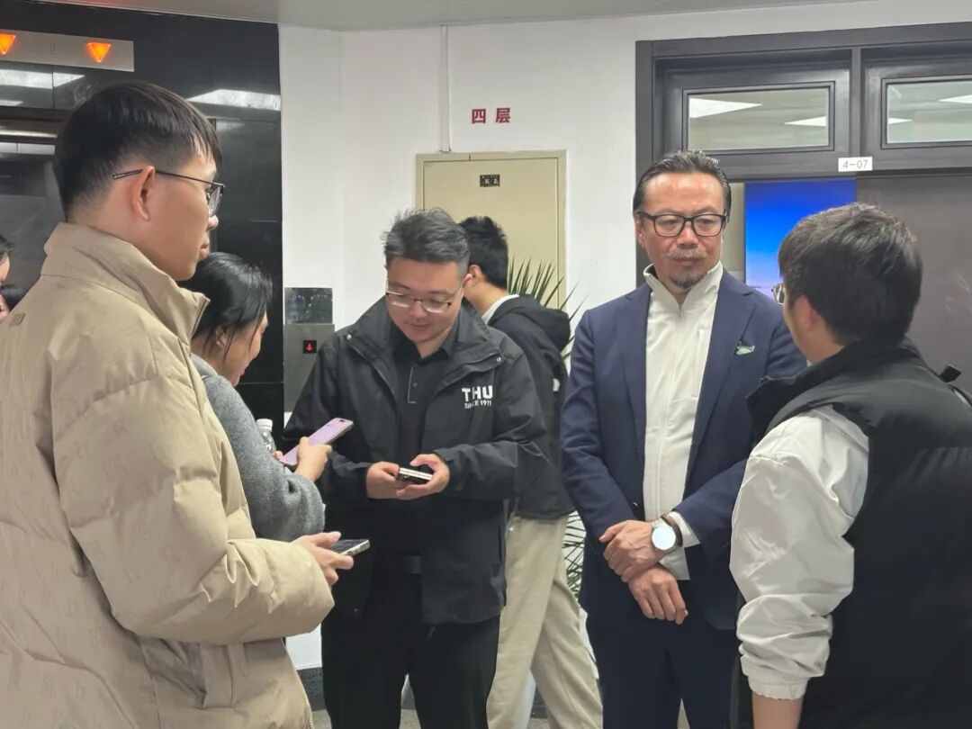 探研膜生前沿 解码科创融合 —— 清华 - 康奈尔双学位金融 MBA 学生参访生命科学学院俞立教授实验室(膜生物学国家重点实验室)